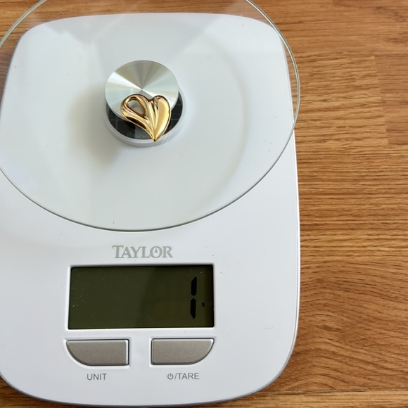 14K yellow gold puffy heart charm - Picture 10 of 11